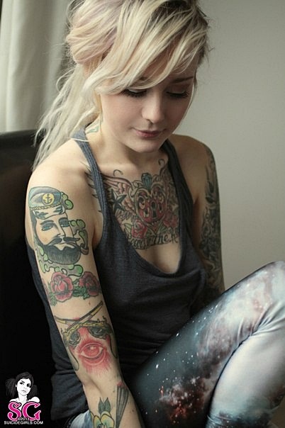 ilove-piercings-and-tattoos:  http://ilove-piercings-and-tattoos.tumblr.com/