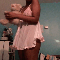 masochisticpaciprincess:I got my first ever set of baby doll lingerie yesterday, and this gif was too cute not to post.