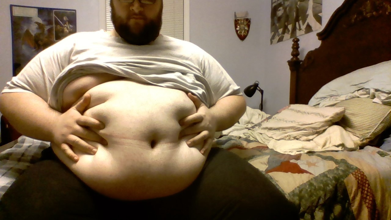 Muffin-top.  My belly is lonely and needs cuddles.  (It wouldnt’ say no to some