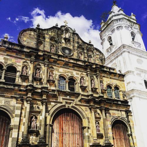 #cathedral #catedraldepanama #fé #panama #panamacity #faith #centralamerica #igrejaspelomundo #vsc #