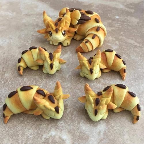 the-mime: kogiopsis: komekoro: cuteness–overload: Croissant Dragons Source: bit.ly/2T9xnE