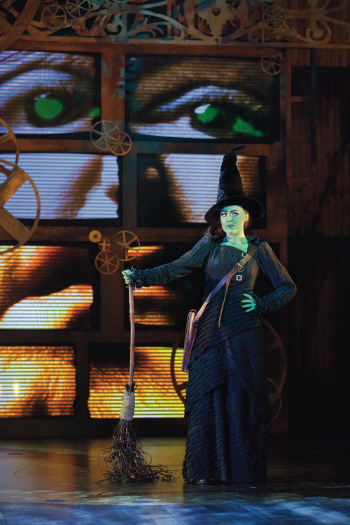 tiktokofoz:laura-sierra-mendez:muchadoaboutmusicals:Wicked the Musical Copenhagen, DenmarkTHEIR FUCK