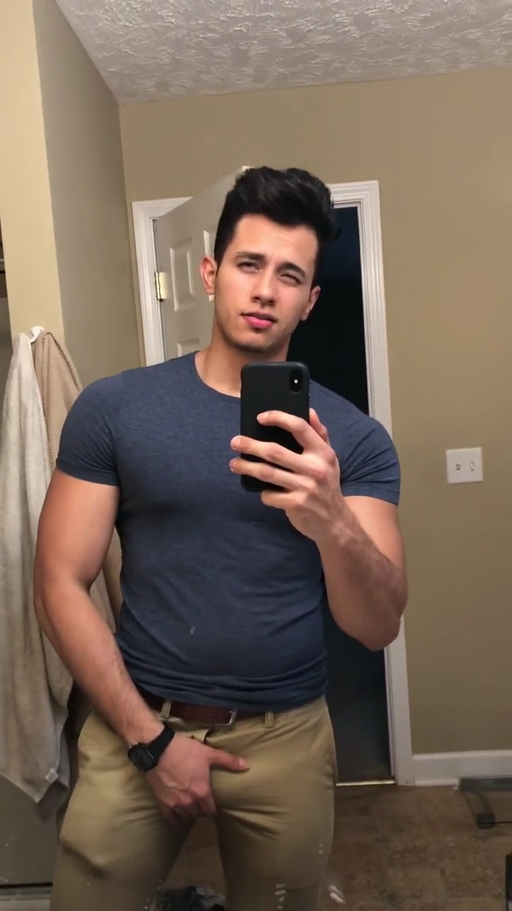 thirstyforsausage: mexicogay-chacales:  Uriel Marquez  If you thought Uriel Marquez