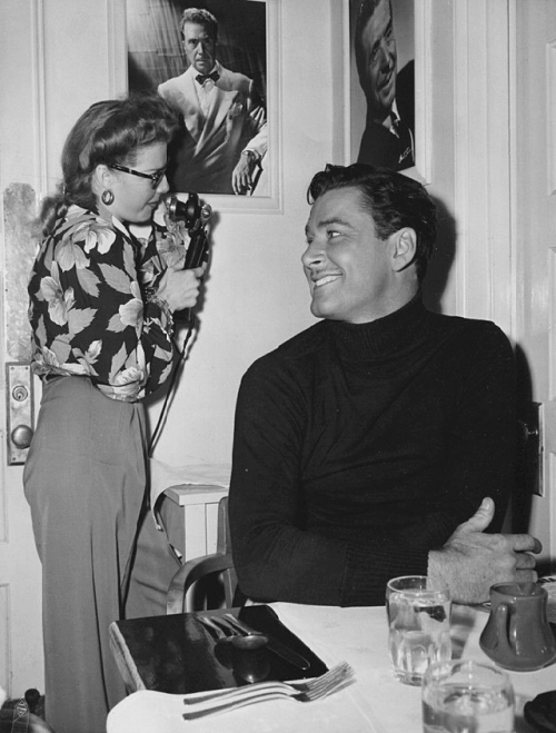 blondecrazydame: Ann Sheridan and Errol Flynn at Warner Bros. Studio c. early 1940s 