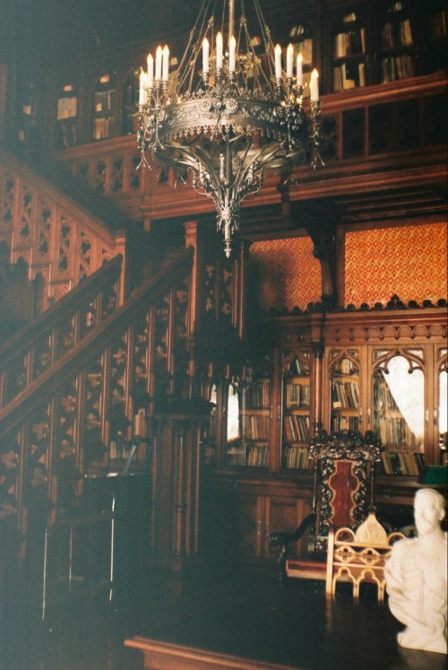 ani-jul:The Library of Nicholas II