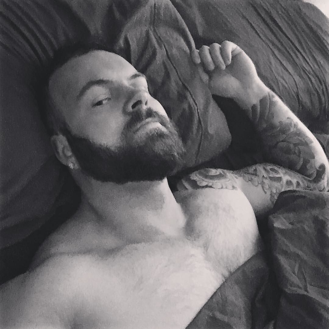 beardburnme:  “What should I do with the beard? 👉🏼Let it grow, maintain this