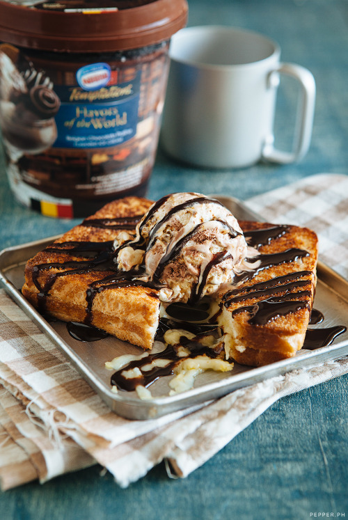 yummyinmytumbly: Grilled Cheese Sandwich ala Mode with NESTLÉ Temptations Belgian Chocolate P