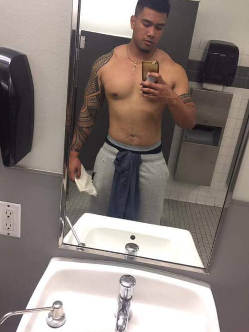 samoanpolybrah:  thesamoanchub: Not usually adult photos