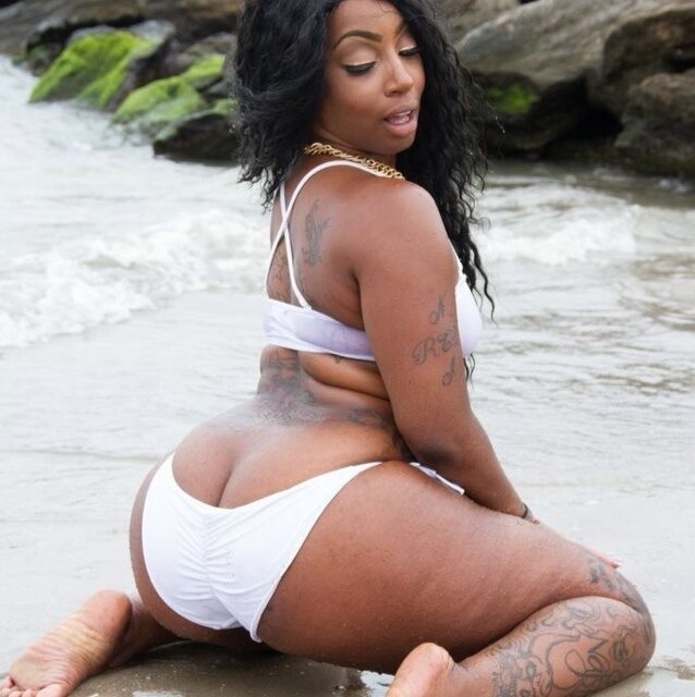 thickbbwluva:  Dropping Thickness Like Hiroshima Lol Part V