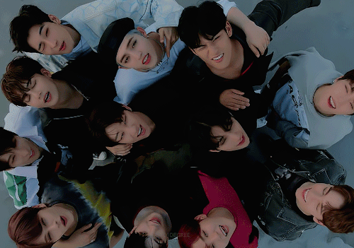 LEFT & RIGHT M/V