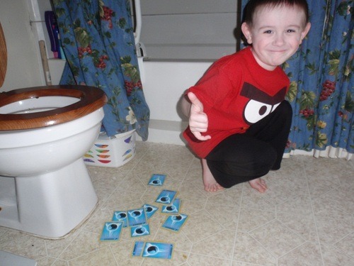 imperialvizierzorlok:  ender-friend: ender-friend:  my little brother came into my room and told me that there was water all over the bathroom floor so i got up and grabbed a towel and ran into the bathroom to find all of my water energy pokemon cards