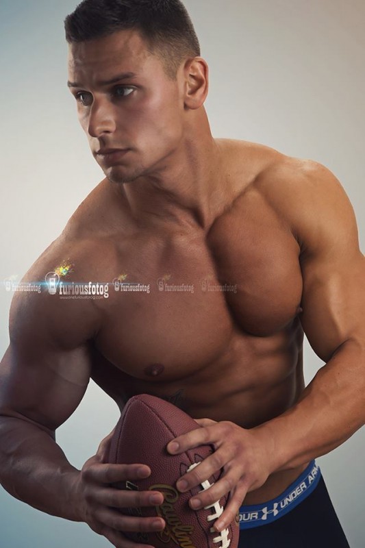 poloscap:  Chase Ketron by Golden Czermak 001   https://www.facebook.com/chaseketronfitness/photos_stream