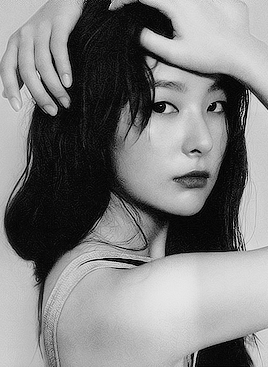 dazzlingkai:seulgi for gq korea