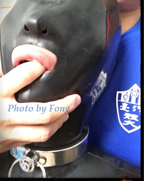 sky-fong: Crazy Friday Night Carrara ft Rubber suit and other constraints