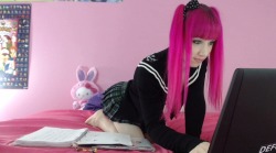 tsmayumi:  Reblog if you love real life anime school girls!