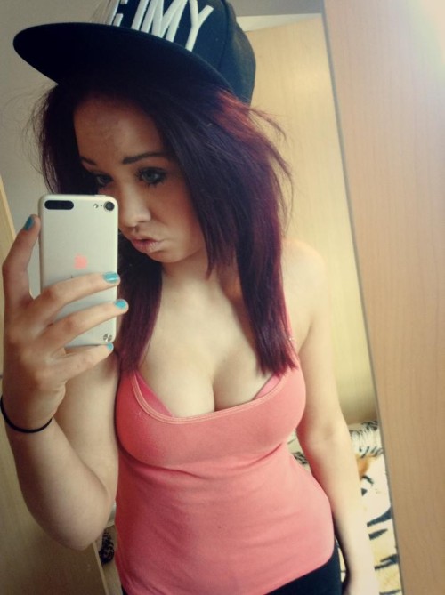 chav–girls:  She loves when the lads cum adult photos