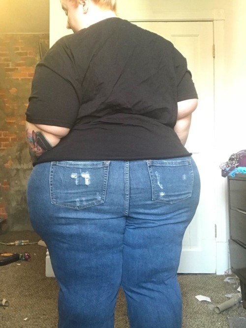 redheadmcgee: Casual day today.. jeans and Disney villain T-shirt