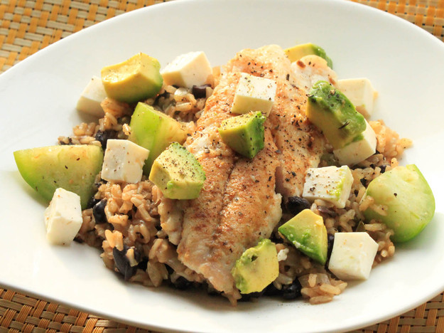 foodffs:  Snapper With Brown Rice, Avocado, and Cheese  Really nice recipes. Every