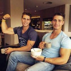 gay muscle love