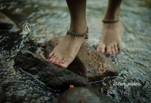 Moody Frame  . . Click @bijoy_willson  . . Model @neenammaa  . . #photooftheday #photography #indian