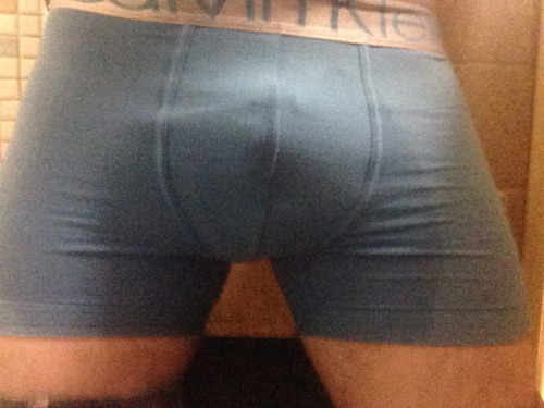 shortspiss:  lovewetguys:  Roadtrip mishap.  Hmmm 