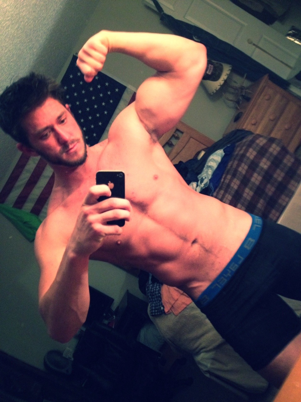 Solid shoulder/arm day. Glad Monday is over ✌️ we all gonna make it 😎