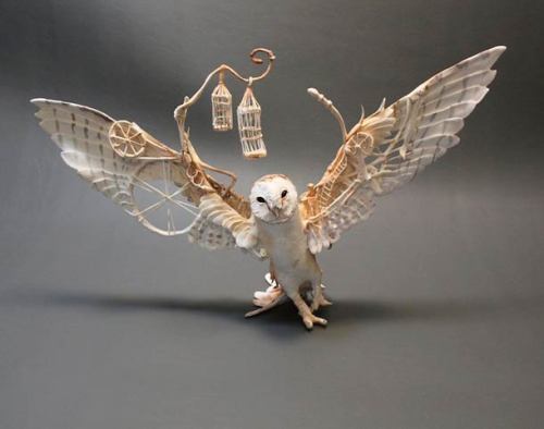 wingthingaling:  The phantasmagorical and surreal animal sculptures by Canadian artist Ellen Jewett. Between dream and nightmare, some strange creations born of a symbiosis between organic and mechanical elements, a meeting between fantasy, gothic