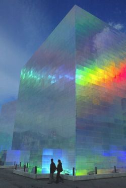 sisterwolf:  Holographic Cube Building by