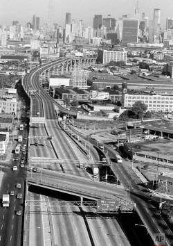 nycnostalgia:  The L.I.E. in Queens, looking