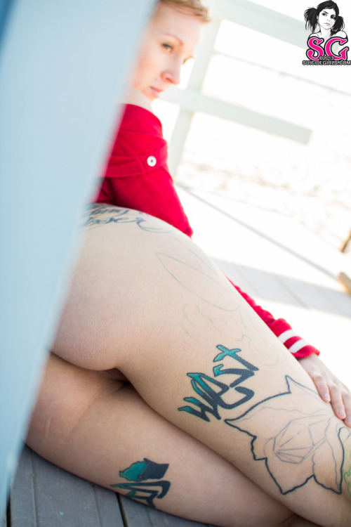 sglovexxx:  Damsel Suicide