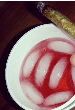 sincerelyleenie:  My kinda night tonight… 