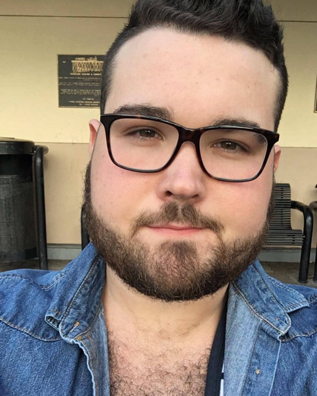 thebeardedguyy:  Train ride home 🚞 (at Emeryville, California) 