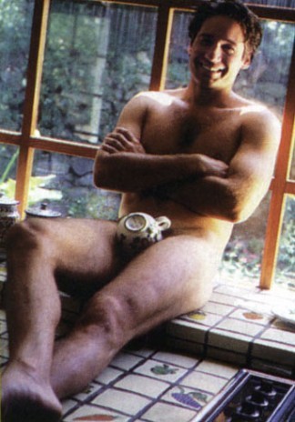 cheesewhizexpress:  mattmassacre666:  Vintage David Duchovny Wearing Tea Cups naked