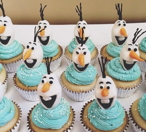 Olaf is even better in edible, sugary form!  (Photos from my Instagram + Chaseycakes)