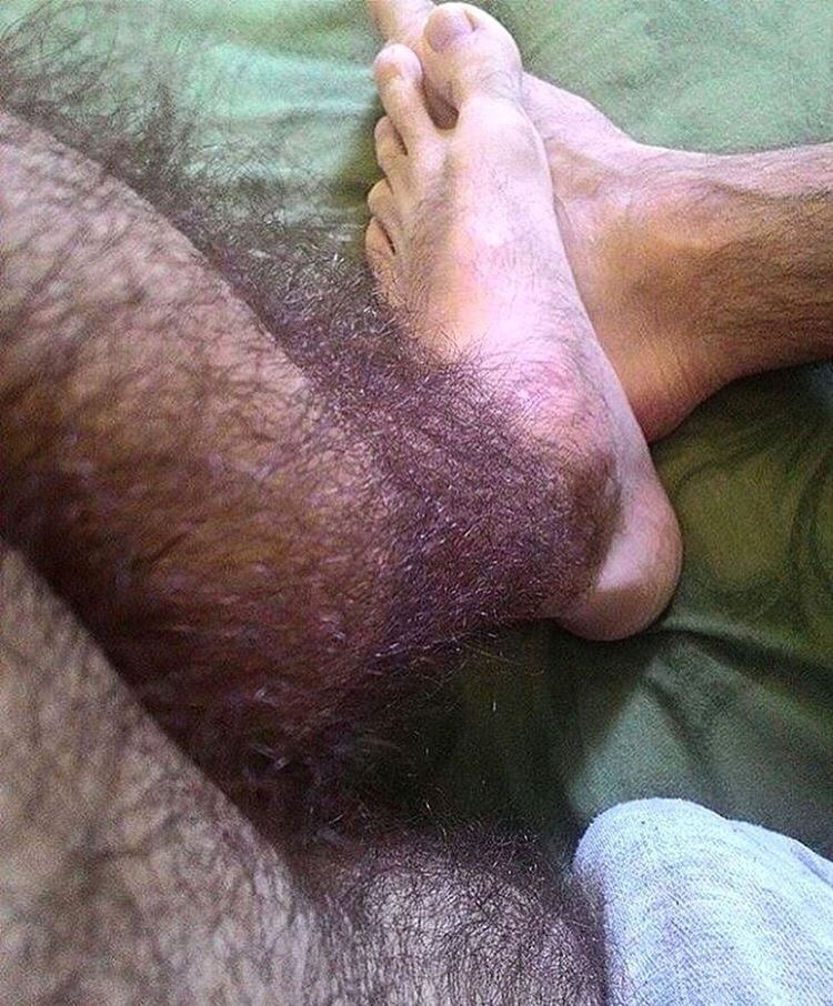 greenwichsnob:  Hairy fucking legs make me crazy. Just fucking saying.