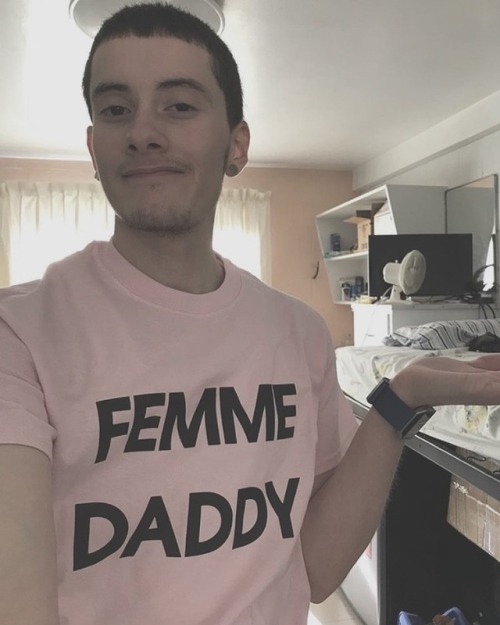 @mysticalfirefox_17 !! #femmedaddy WE ARE PROUD @proudanimals #lgbtq #hbtq #queer #genderneutral #ge