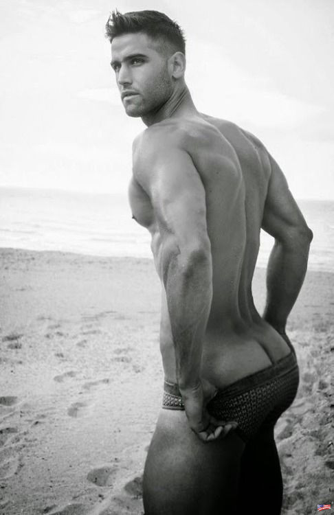 justanallamericanboy:  http://justanallamericanboy.tumblr.com/