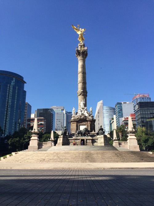 Mas Cabrona Que Bonita