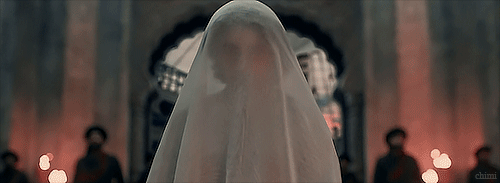 chimis-changa:I’ve brought a precious gift for you too. This slave! Especially