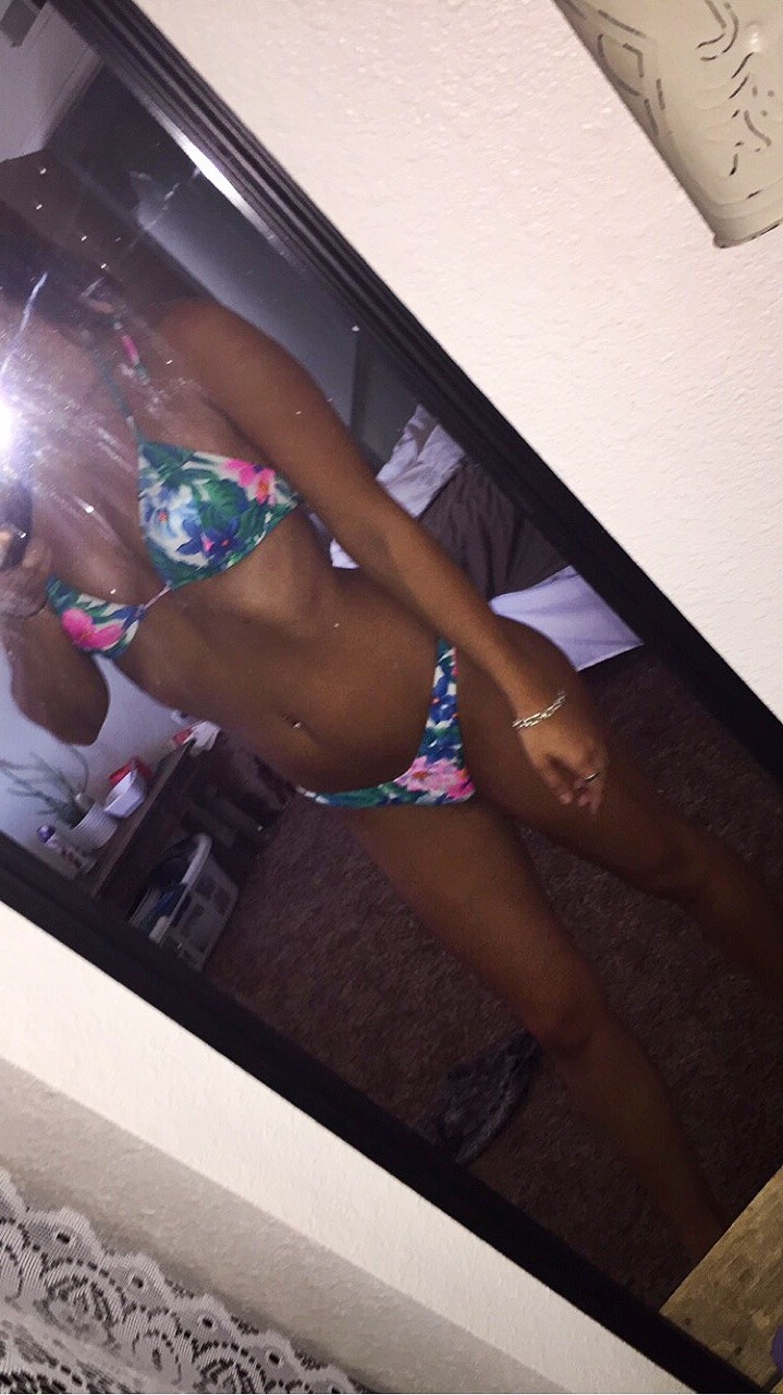 morgantaylorbriddle:  love the skin you’re in ..   and that’s a great skin you’re
