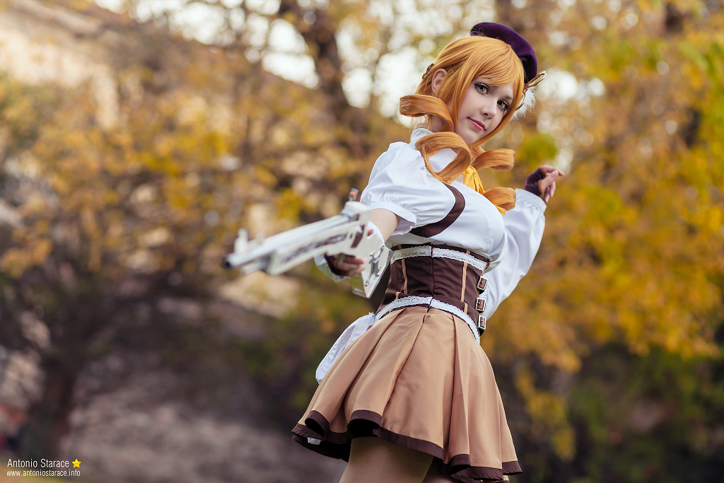 hot-cosplays-babes:  Puella Magi Madoka Magica - Mami Tomoe 5 by KiaraBerry 