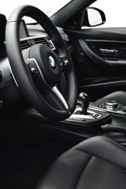 vistale:  BMW M4 | via