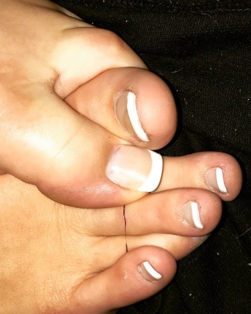 For some of you, this is practically #footporn if you replace my big toe with your #pindick #sph#f