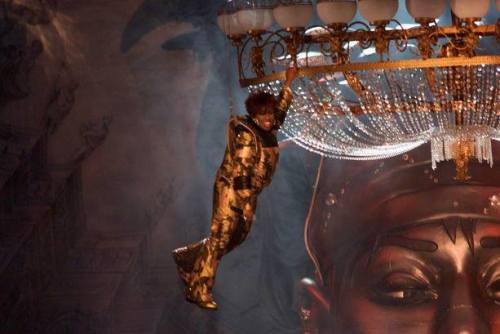 that moment when you realize Missy Elliott was the 1st to swing from the chandelier. and NOT sia :P