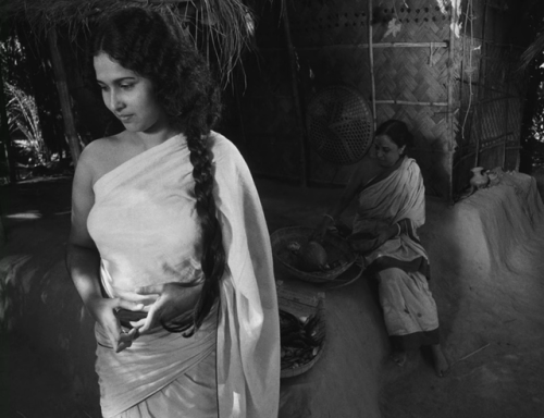 madamebeudet: titash ekti nodir naam ritwik ghatak (1973)