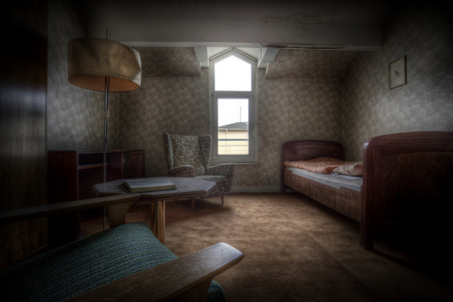 bubbazden:  penhughes:  celtic-clay:  odditiesoflife:  The Real Abandoned Overlook Hotel Unlike the fictional Overlook Hotel in Stanley Kubrick’s The Shining, this hotel is really named the Overlook. The abandoned hotel is located in the small, wine