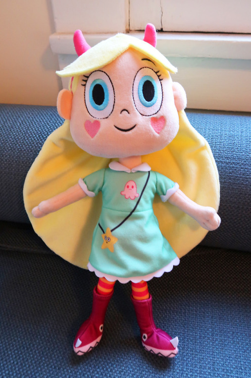 Yes! Finally an official Star Plush! This is going to be a Comic Con Limited Edition Plush, so only 