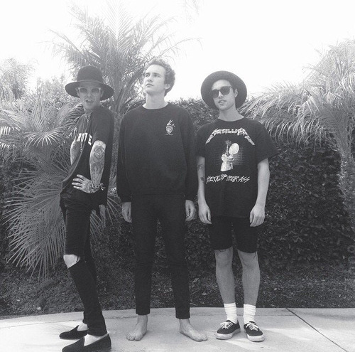 unitedhoodlumsofthenbhd:  theonlyhoodlums:  icouldntfinddreams:  Jesse Rutherford, Jeremy Freedman & Zach Abels   “Jeremy Freedman”  Why am I just now noticing this?