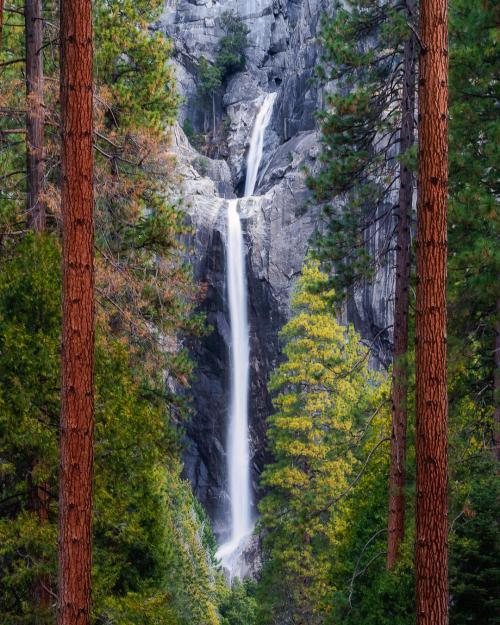 oneshotolive:  Natural Symmetry at Yosemite Falls [OC] [1080x1350] 📷: armaan_77 