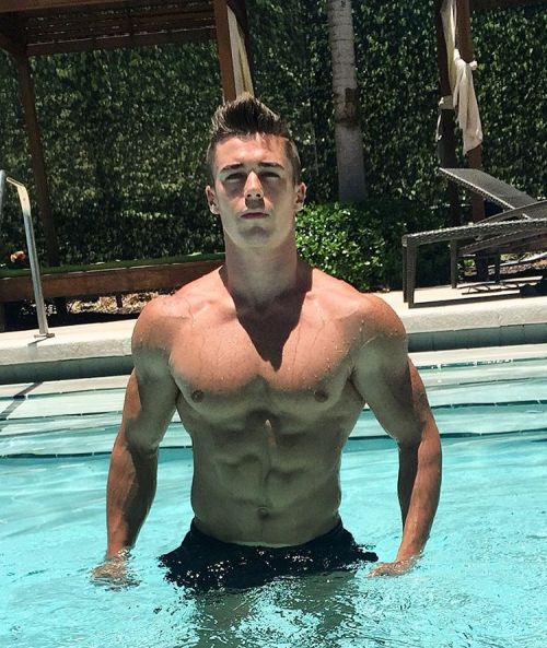 lumbrjax:  Instagram user @alexander1official http://ift.tt/20jBfv8 